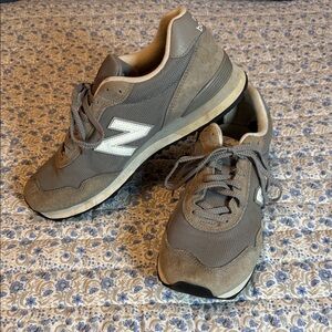 New Balance Men's Classic Gray Sneakers